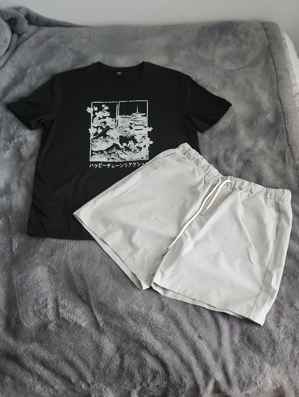 MANFINITY Black Graphic Tee With Gray Drawstring Shorts- L